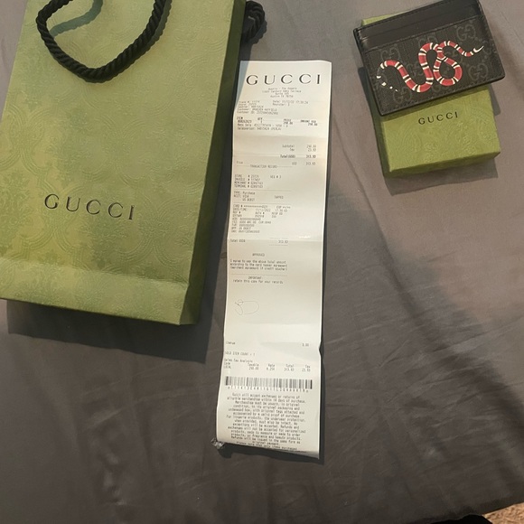 Gucci card holder with original box and receipt - Picture 3 of 3